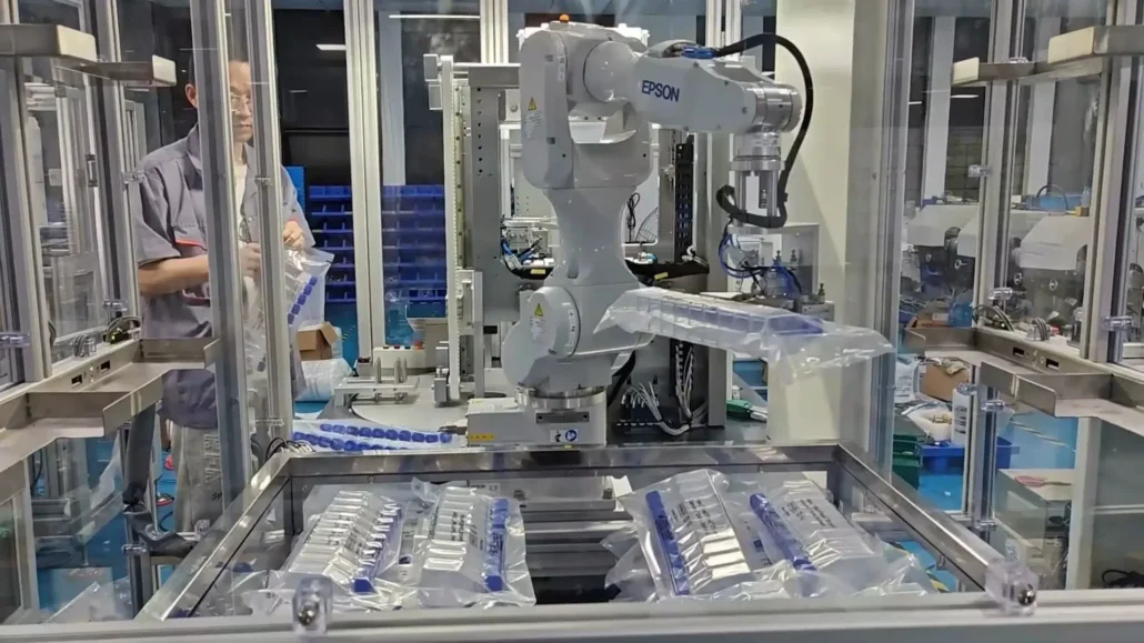 Cell Culture Flask (TC Treated) Assembly Making Packing Machine
